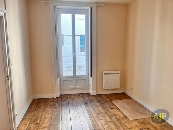 Location appartement Saintes : 740 € - AJP Immobilier Saintes