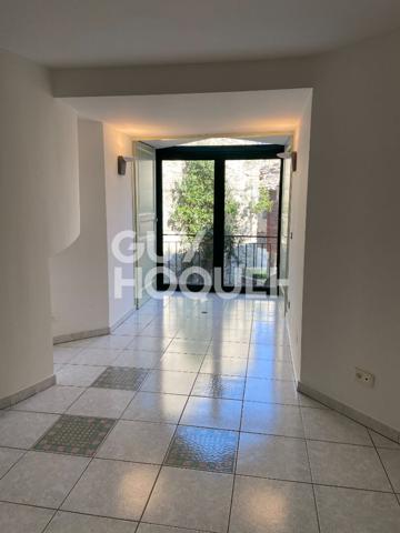 Maison de type 3 (106 m²) à CAUMONT SUR DURANCE avec terrasses.