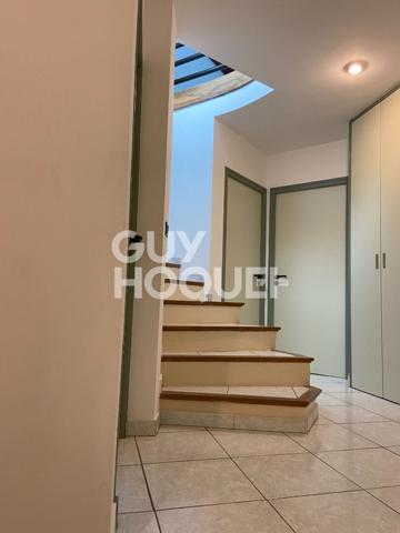 Maison de type 3 (106 m²) à CAUMONT SUR DURANCE avec terrasses.