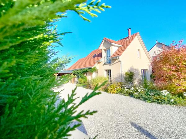 Geneuille (25870) maison au calme dans écrin de verdure