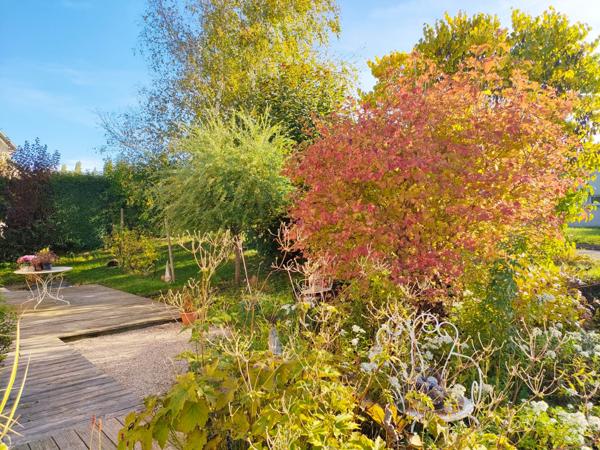 Geneuille (25870) maison au calme dans écrin de verdure