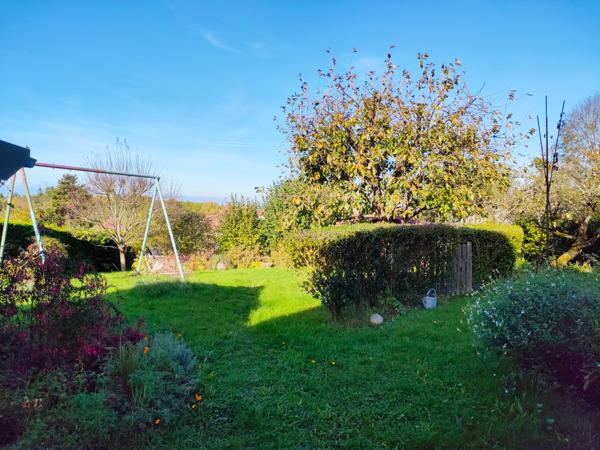 Geneuille (25870) maison au calme dans écrin de verdure