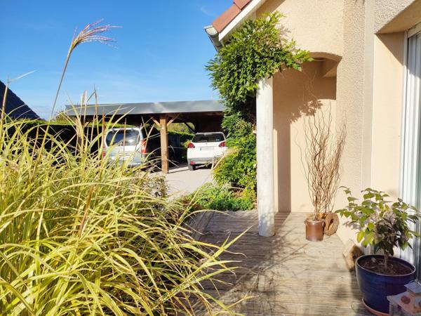 Geneuille (25870) maison au calme dans écrin de verdure