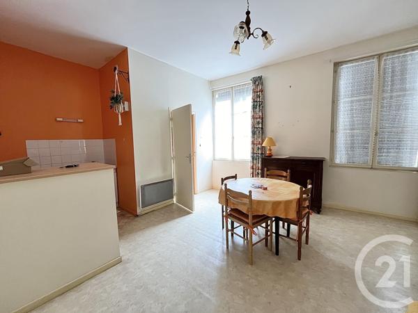 Immeuble à vendre  378,39 m2 CHATELLERAULT - 86