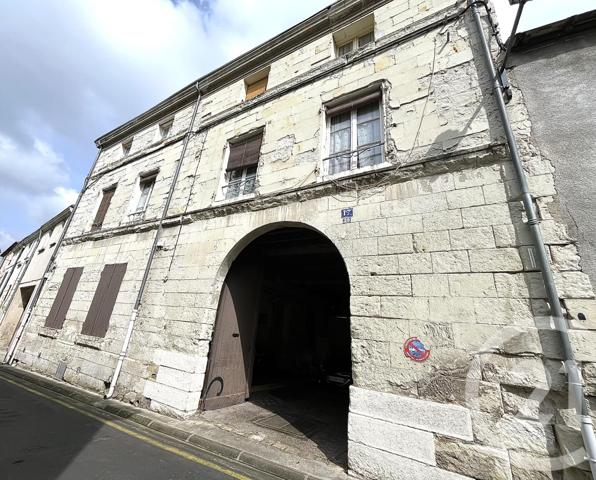 Immeuble à vendre  378,39 m2 CHATELLERAULT - 86