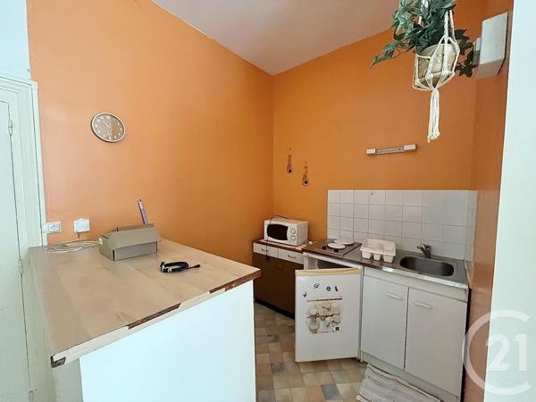 Immeuble à vendre  378,39 m2 CHATELLERAULT - 86