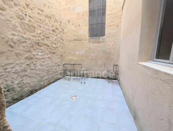 Appartement rénové à louer 2 pièces avec extérieur - BORDEAUX (33) - RUE CARPENTEYRE