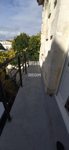 Pauillac (33250) Centre-ville de Pauillac – 117 m² habitables + 60 m² de cave voûtée – Mixte habitation ou Pro