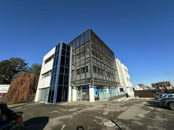 BUREAUX à VENDRE de 166 m²