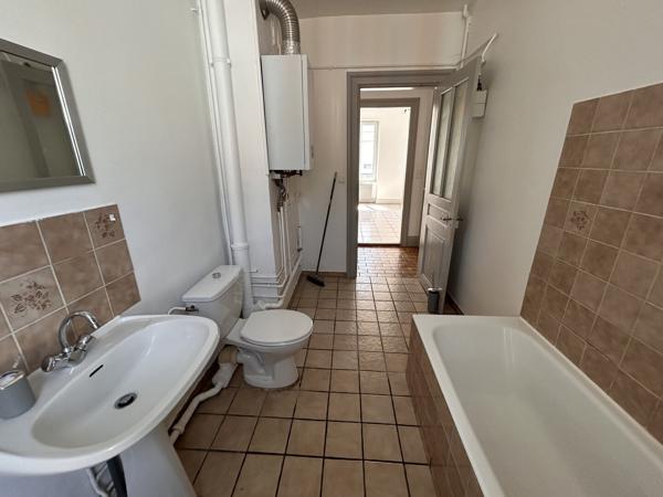 F2, appartement 2 pièces, de 49 m2 au 2ème à Mulhouse 68100