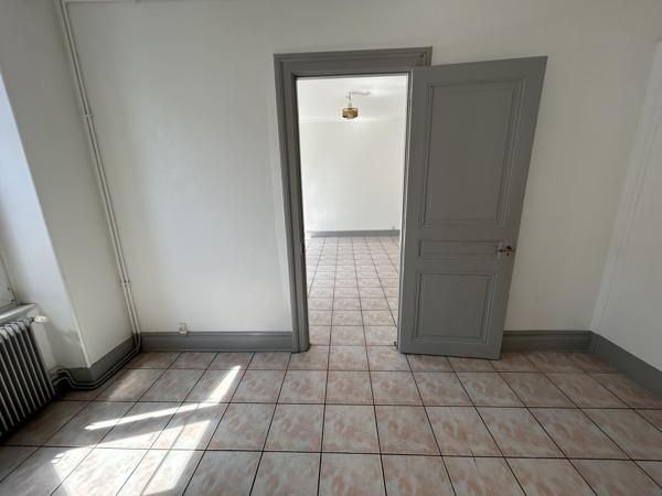 F2, appartement 2 pièces, de 49 m2 au 2ème à Mulhouse 68100