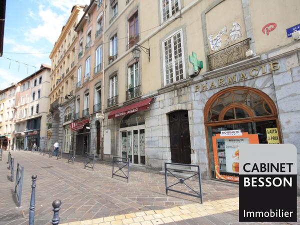 GRENOBLE - STUDIO MEUBLE - 20 RUE BROCHERIE