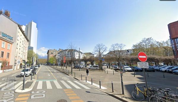 OZ IMMOBILIER – LOCAL COMMERCIAL de 59m² à GRENOBLE