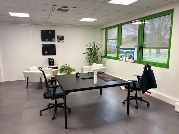 Bureau 46 m2 dans un ensemble de bureaux partagés