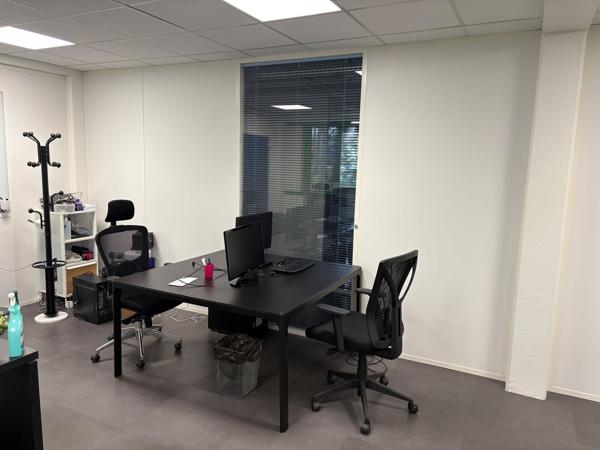 Bureau 46 m2 dans un ensemble de bureaux partagés