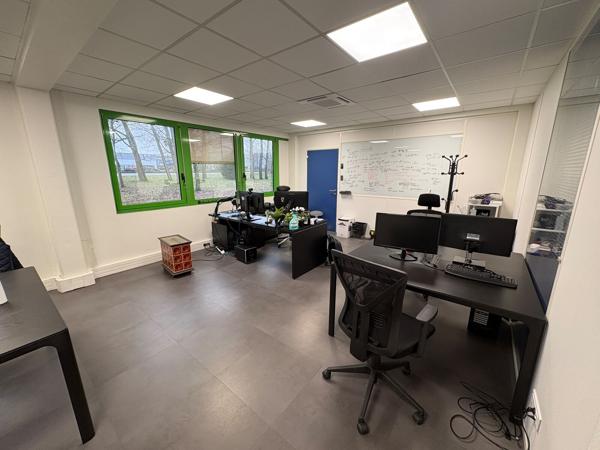 Bureau 46 m2 dans un ensemble de bureaux partagés