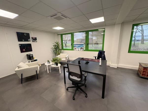 Bureau 46 m2 dans un ensemble de bureaux partagés