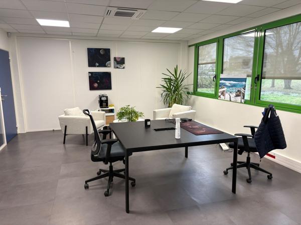 Bureau 46 m2 dans un ensemble de bureaux partagés