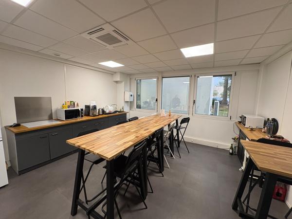 Bureau 46 m2 dans un ensemble de bureaux partagés
