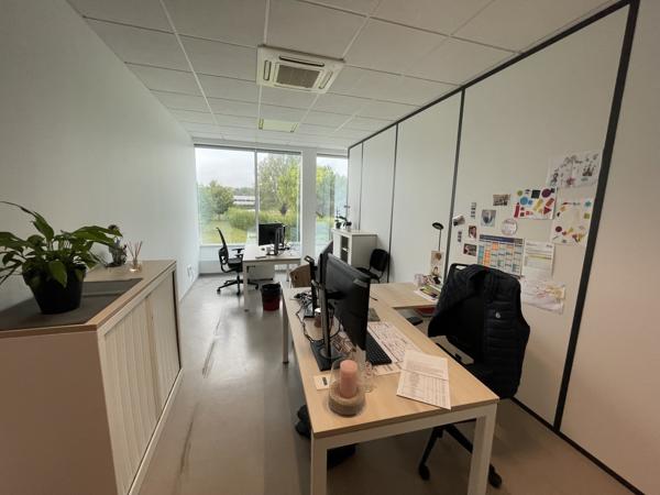 A LOUER BUREAUX 288 M2 LACROIX SAINT OUEN - PARC TERTIAIRE