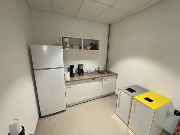 A LOUER BUREAUX 288 M2 LACROIX SAINT OUEN - PARC TERTIAIRE
