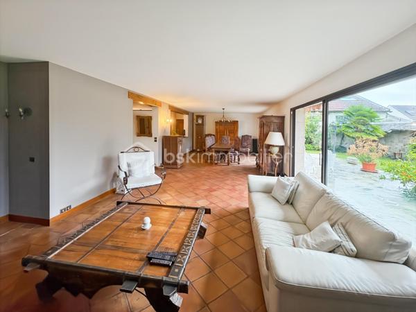 Maison en pierre de 180,04 m²