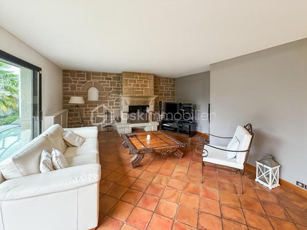 Maison en pierre de 180,04 m²