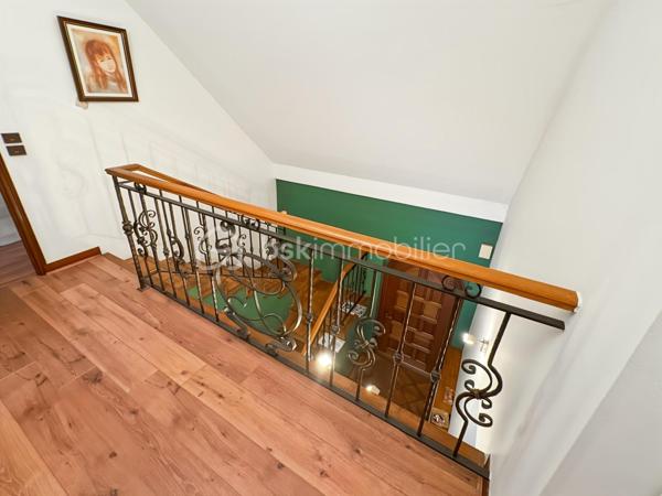 Maison en pierre de 180,04 m²