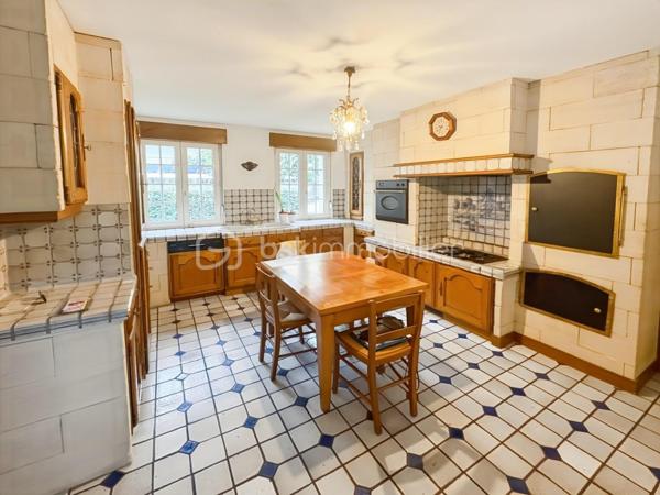 Maison en pierre de 180,04 m²