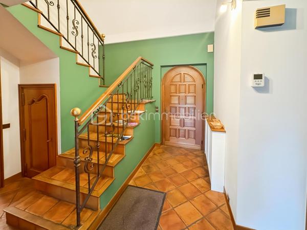 Maison en pierre de 180,04 m²