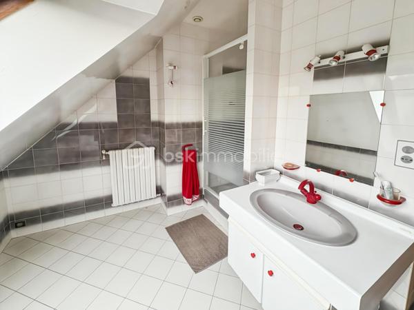 Maison en pierre de 180,04 m²