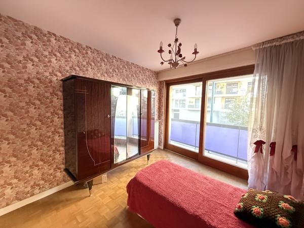 Appartement quartier proche Coubertin - Salins avec balcon