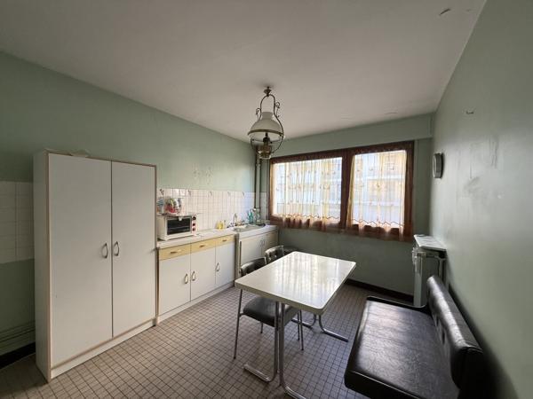 Appartement quartier proche Coubertin - Salins avec balcon