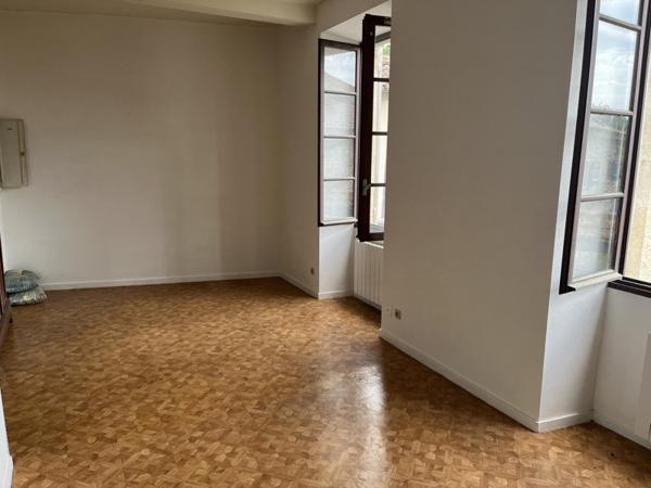 Immeuble à vendre 395 000 € Saint-Sever 555 m² DPE G