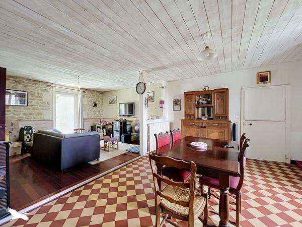 Maison à vendre 223 650 € L'Île-d'Elle 6 p 193 m² DPE E