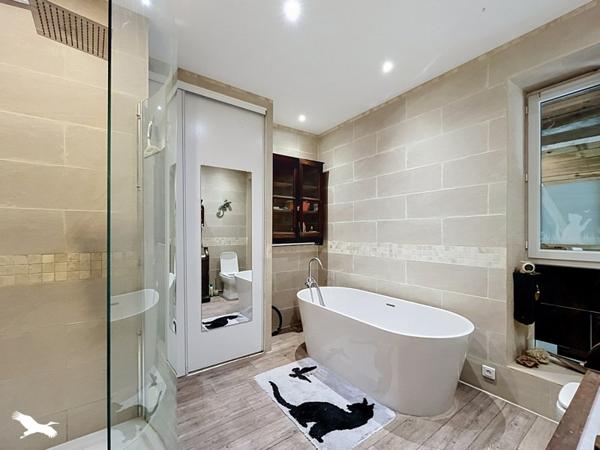 Maison à vendre 223 650 € L'Île-d'Elle 6 p 193 m² DPE E
