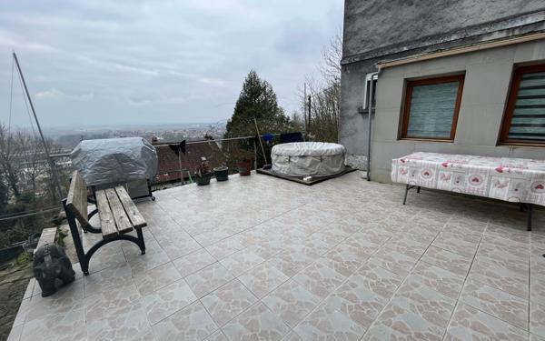 Maison à vendre    4 pièces •  Laon