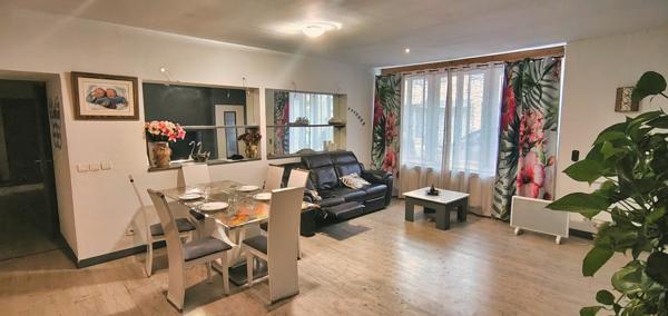 Vocance (07690) Maison de Village 750 m² + Jardin 1100 m²avec Appartement 100 m² Loué