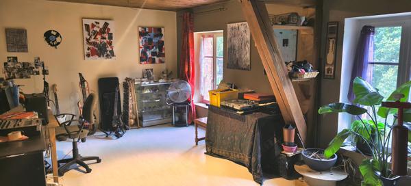 Vocance (07690) Maison de Village 750 m² + Jardin 1100 m²avec Appartement 100 m² Loué