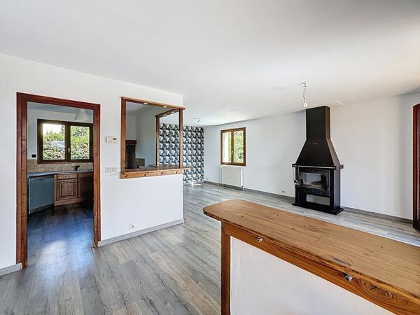 Trévoux (01600) Maison avec vue beaujolais, familiale 5 chambres avec piscine, terrain 819 m².