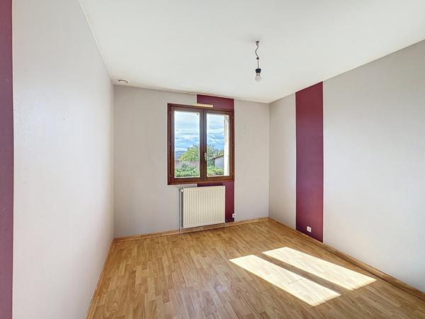 Trévoux (01600) Maison avec vue beaujolais, familiale 5 chambres avec piscine, terrain 819 m².