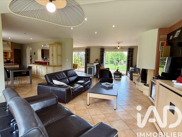 Maison à vendre 8 pièces 220 m² La Chapelle-Bayvel