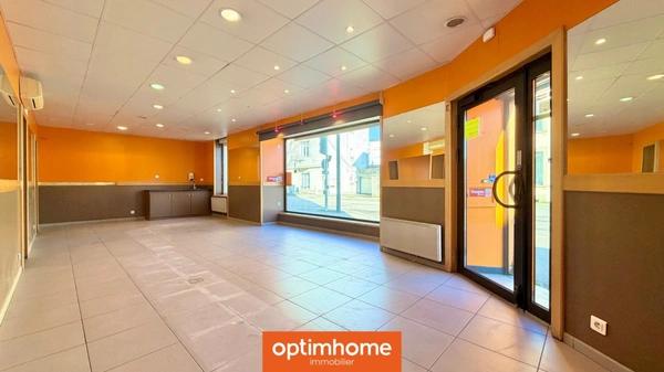 Local commercial libre – Épinal – 74 m² – Fort passage