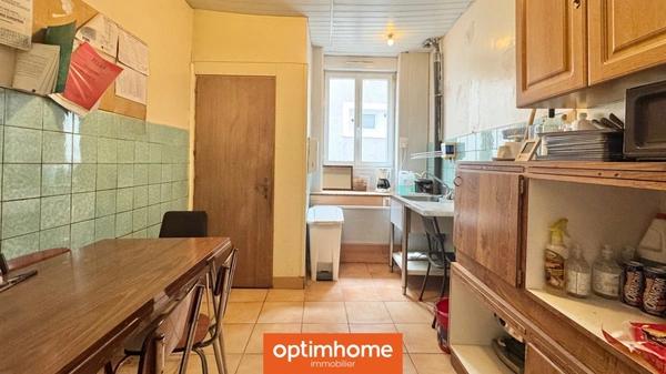 Local commercial libre – Épinal – 74 m² – Fort passage