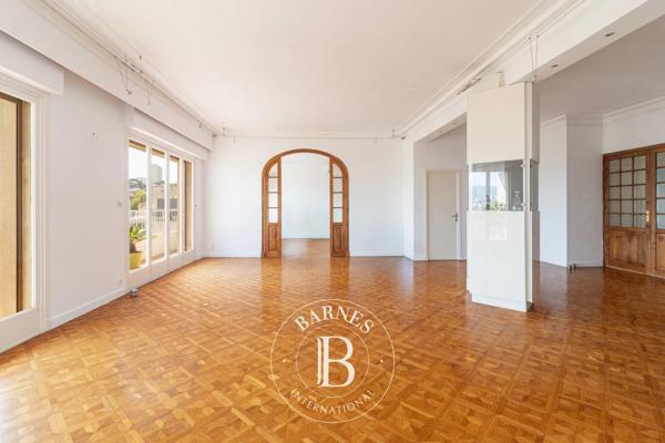 Marseille 8ème, Appartement 4 Chambres -  236 m² à vendre