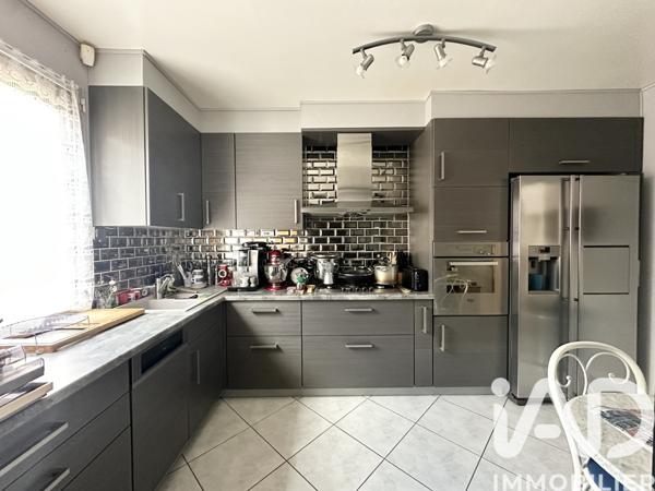 Maison à vendre 5 pièces 112 m² Vert-Saint-Denis
