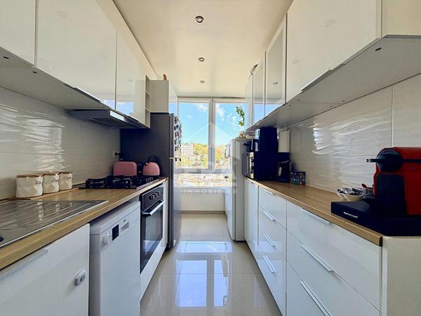 Appartement 3 pièces de 64,45 m² - dernier étage - vue panoramique - Sèvres centre-ville