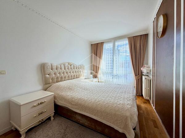 Appartement 3 pièces de 64,45 m² - dernier étage - vue panoramique - Sèvres centre-ville