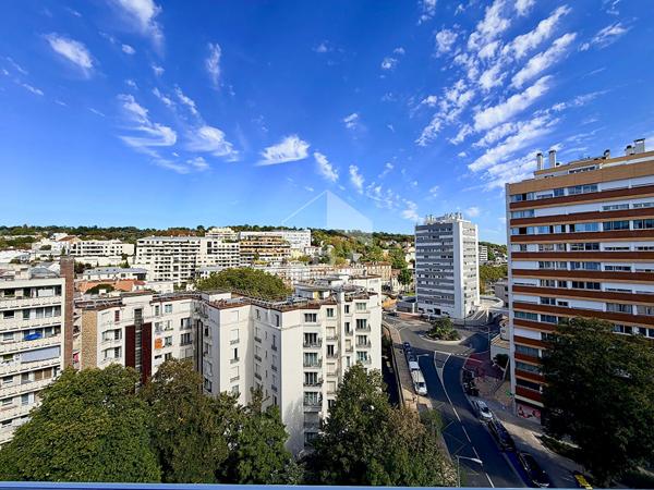 Appartement 3 pièces de 64,45 m² - dernier étage - vue panoramique - Sèvres centre-ville