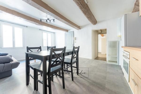 Appartement à louer 2 pièces LE BEAUSSET (83) - 40 m² - meublé - double vitrage - calme